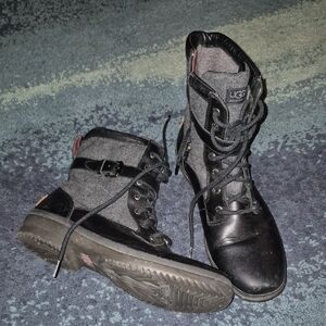 WOMENS UGG BOOTS..SIZE 11
